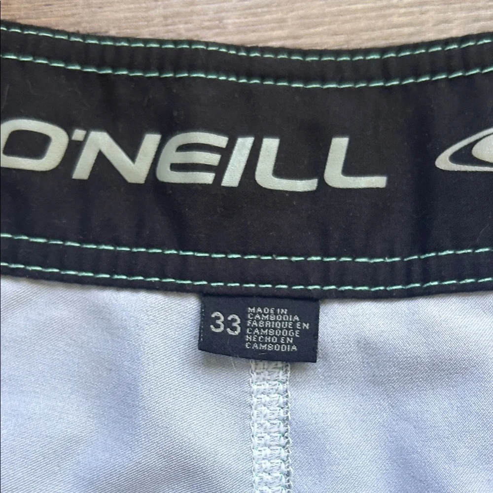 O'Neill Men's Mint Green, Black & White Striped Board Shorts ! Size 33